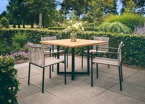 Aiamööbli komplekt Apple Bee JAKARTA mattmust / hall, 4 tooli + laud