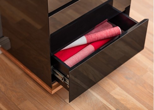 Kummut CHIARO must läige / tamm, 51x40xH115 cm