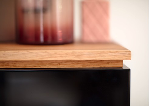 Kapp CHIARO must läige / tamm, 102x40xH115 cm