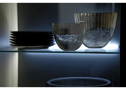 Vitriinkapp PORTLAND tamm Bianco, 64x37xH207 cm, LED