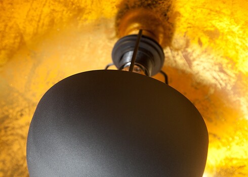 Rippvalgusti STUDIO must / kuldne, 55x55xH35 cm