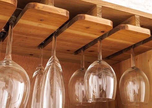 Baarikapp SEVEN SEAS kuusk / must, 60x34xH150 cm