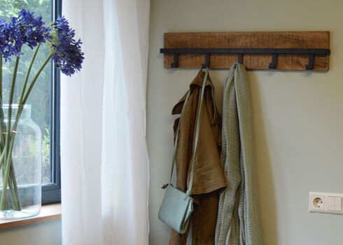 Nagi ETHAN naturaalne puit / must, 75x6xH15 cm