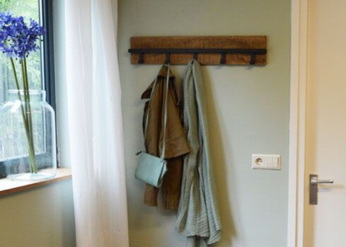 Nagi ETHAN naturaalne puit / must, 75x6xH15 cm