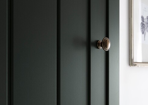 Kummut ASCOT tumeroheline, 130x43xH86 cm