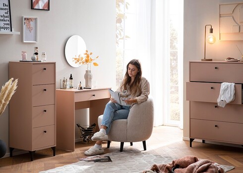 Kummut SMASH aprikoos, 40x40xH117 cm