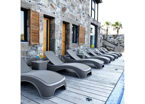 Lamamistool NEWPORT hallikasbeež plastik