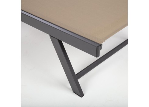 Lamamistool ARIO beež